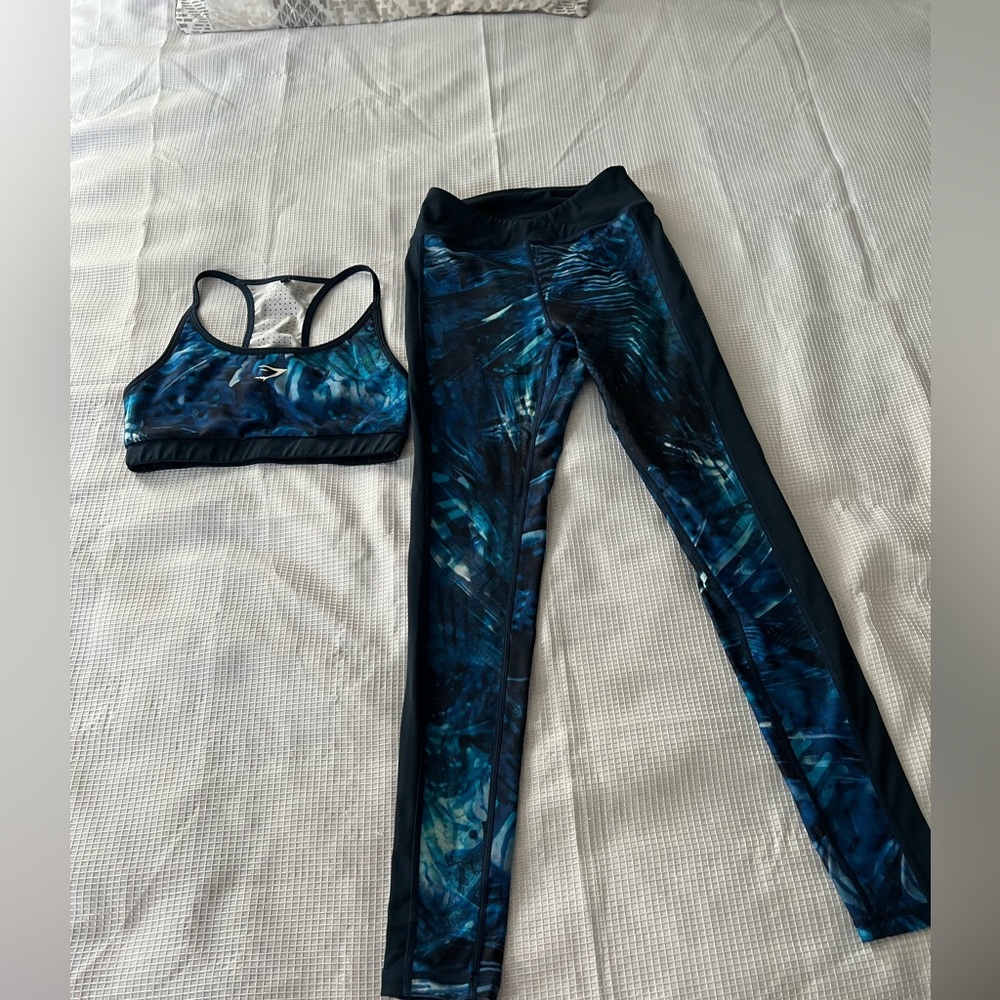 Gymshark Blue Patterned Sports Bra and Leggings Set